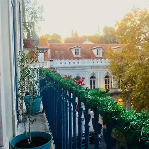 https://central-lisbon-classic-apartment.hotels-lisbon-portugal.com